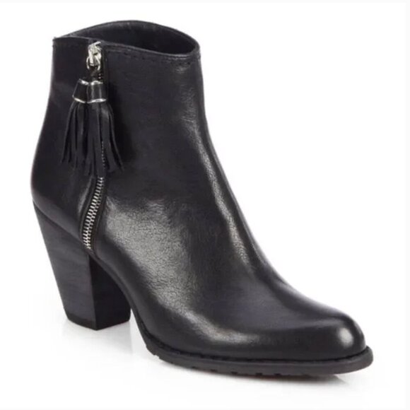 Stuart Weitzman Prancing Tassel Black Leather Side Zip Boots Size 8 VGUC - Picture 1 of 6
